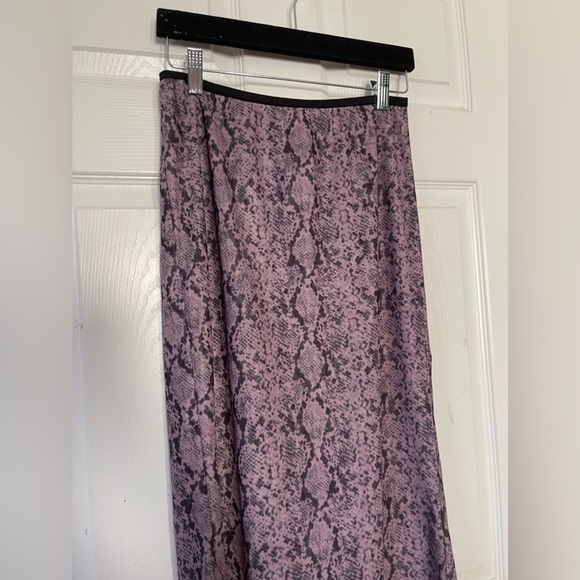 Cinq a Sept Pink Snakeskin Midi Skirt - Picture 3 of 6